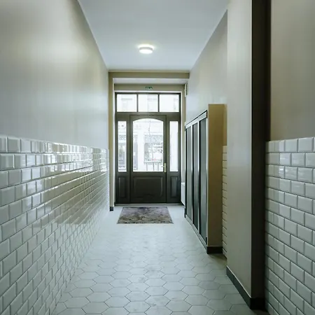 New! Quiet With Elevator, 9 Min Walk To Old Town Apartment