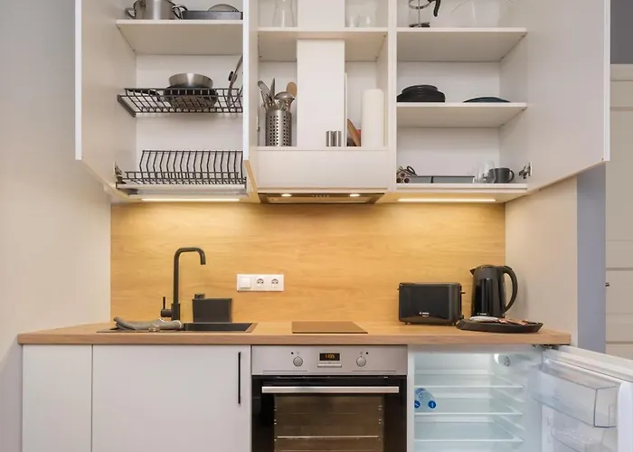 Dzīvoklis New! Quiet With Elevator, 9 Min Walk To Old Town *