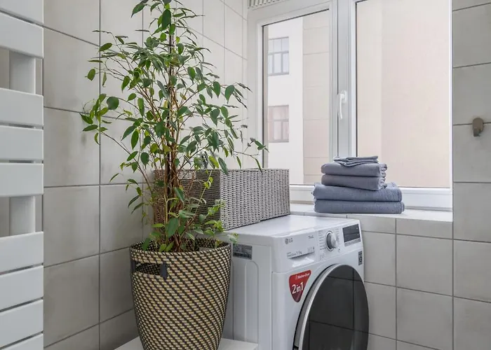 New! Quiet With Elevator, 9 Min Walk To Old Town Апартаменты *