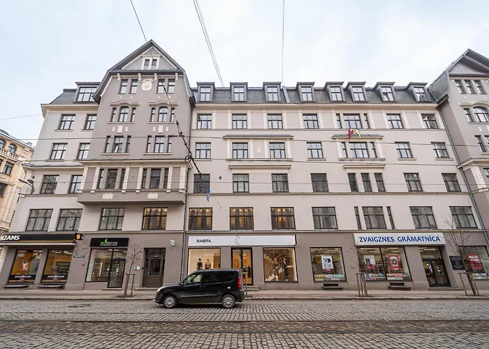 Апартаменты New! Quiet With Elevator, 9 Min Walk To Old Town Рига