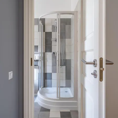 New! Quiet With Elevator, 9 Min Walk To Old Town リガ